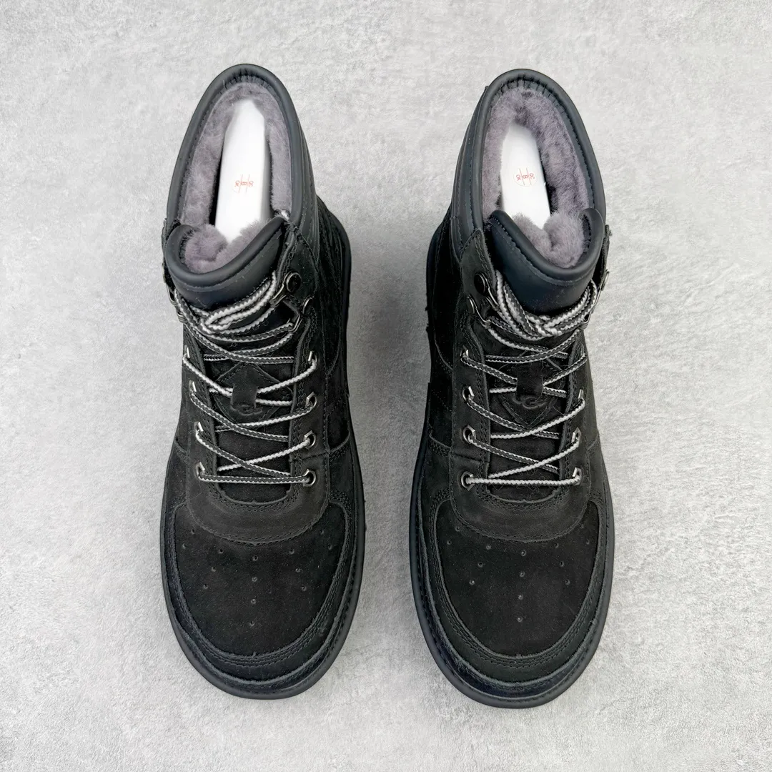 Pick up locally💰760 UGG 7089 Highlander autumn and winter sheepskin and fur integrated snow boots. All shoes are made from ZP. Longfeng A-grade Australian imported sheepskin and fur integrated men's boots. Brand OEM production line. Fully follow the ZP process. OEM original pattern maker. Adhering to the principle of no original shoes and no development selection. Pay attention to every detail. The most authentic version on the market. TREADLITE "light wing" technology outsole. Lightweight/durable/flexible/pile size: 40 41 42 43 44 45 Coding: by3936060